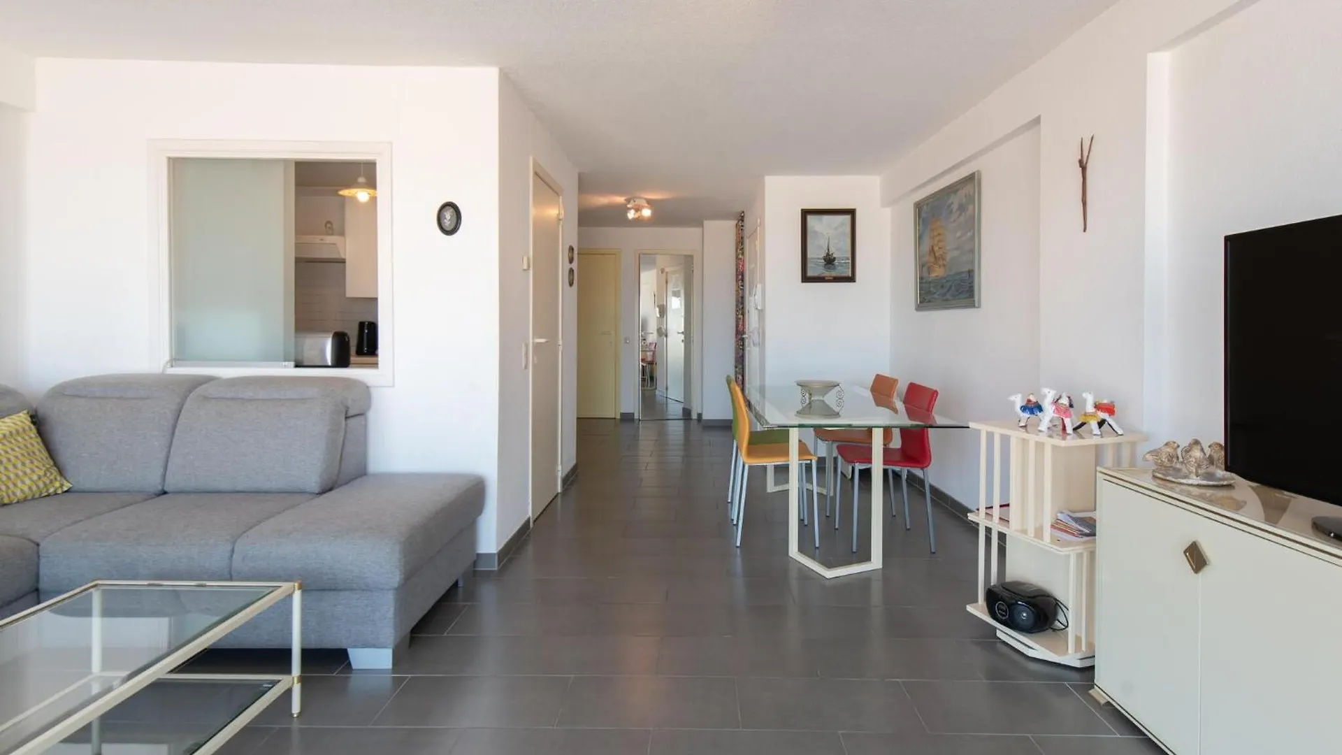 Pretty Apartment With Balcony Ostende