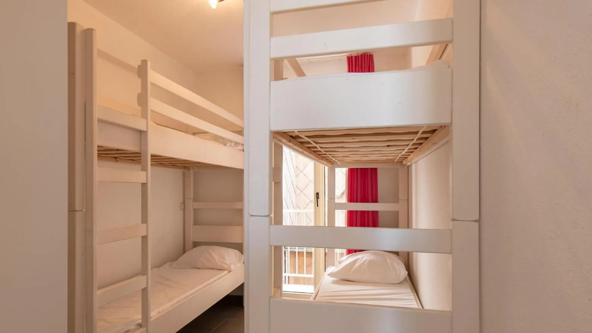 Pretty Apartment With Balcony Ostende