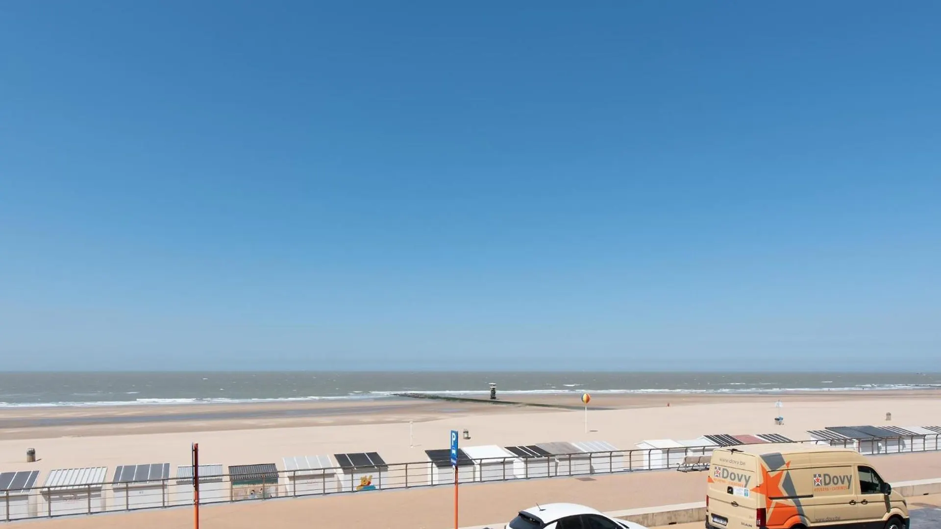 Pretty Apartment With Balcony Ostende