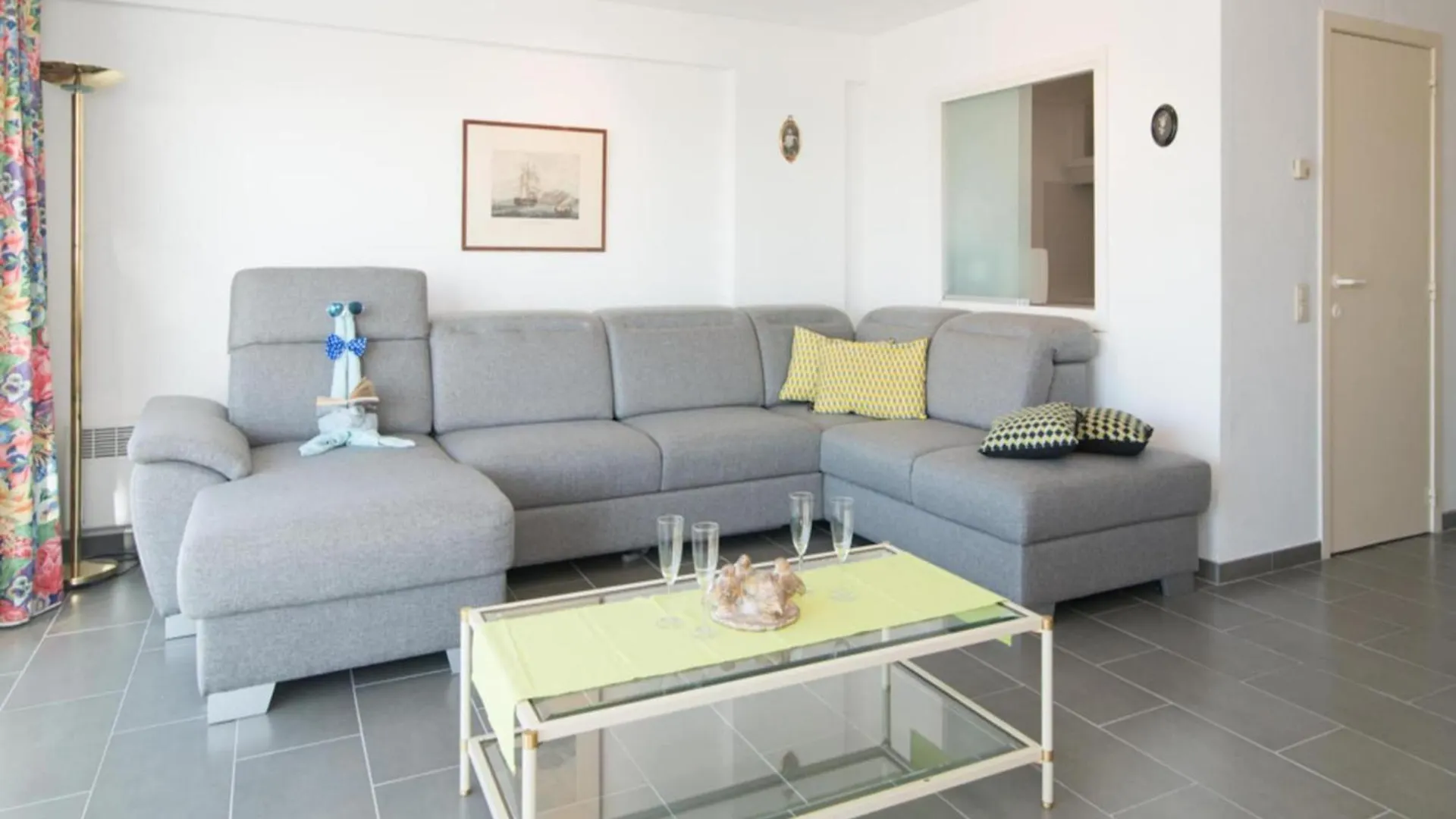 Pretty Apartment With Balcony Ostend