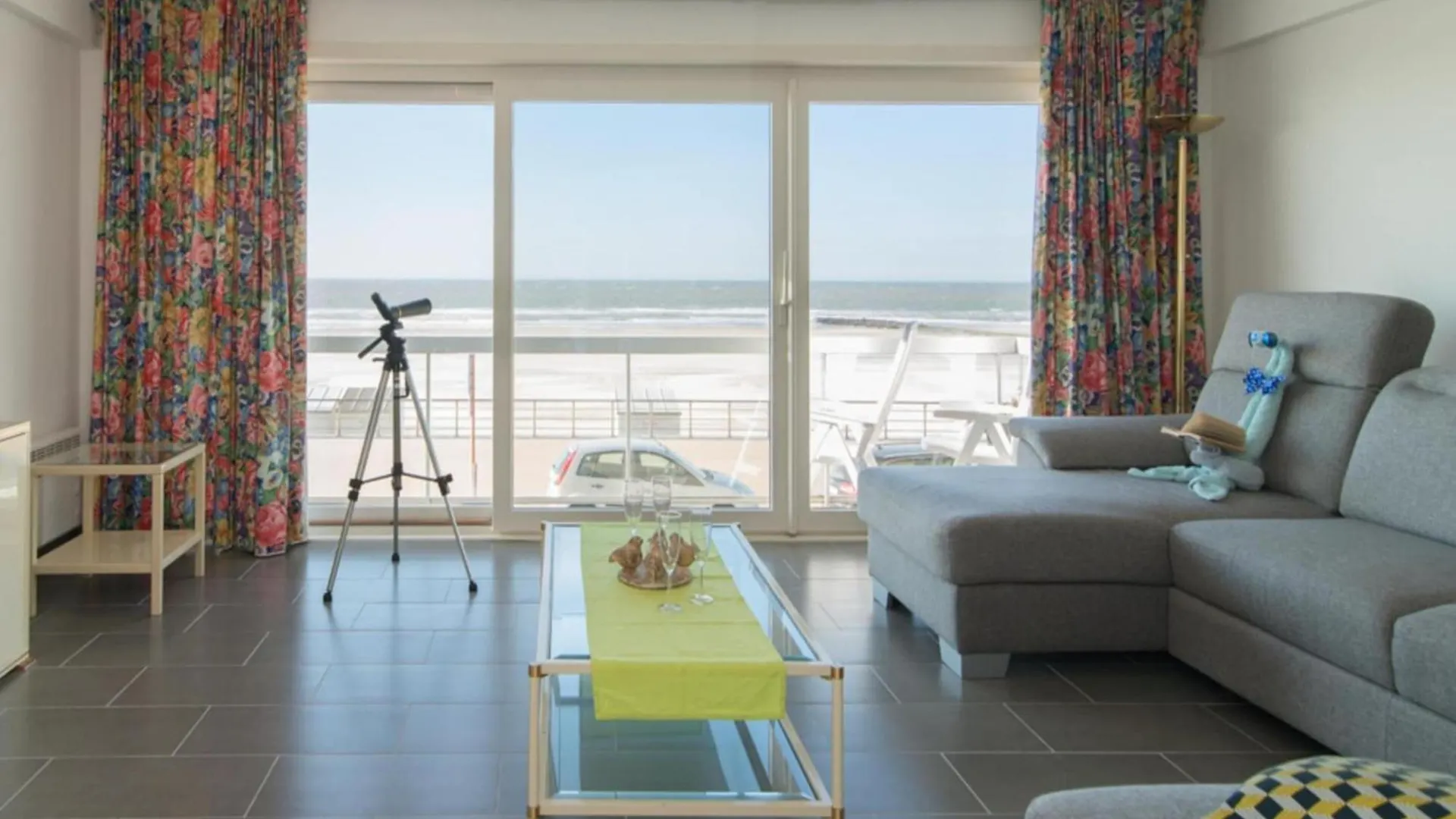 Pretty Apartment With Balcony Ostend