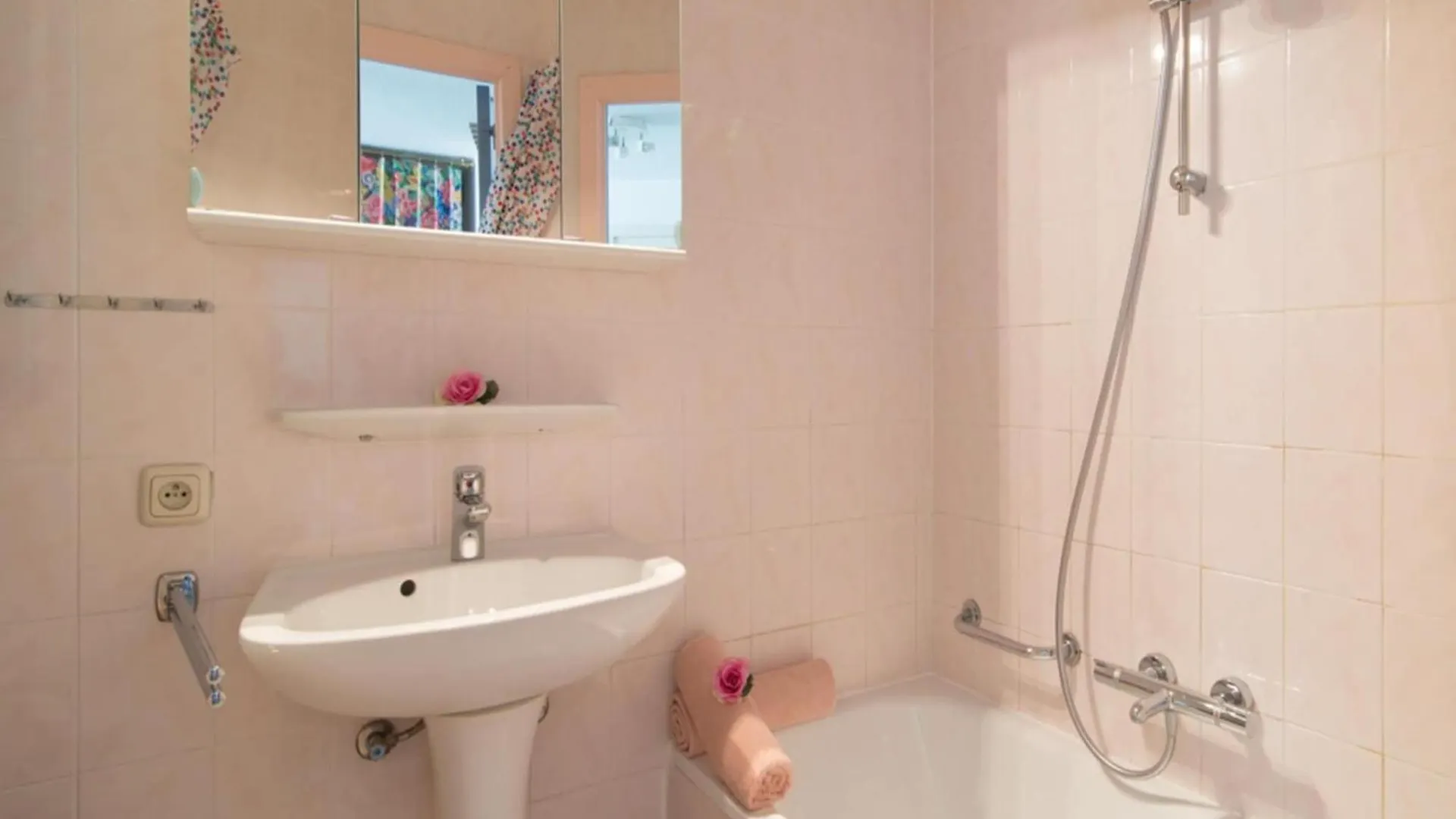 Pretty Apartment With Balcony Ostend