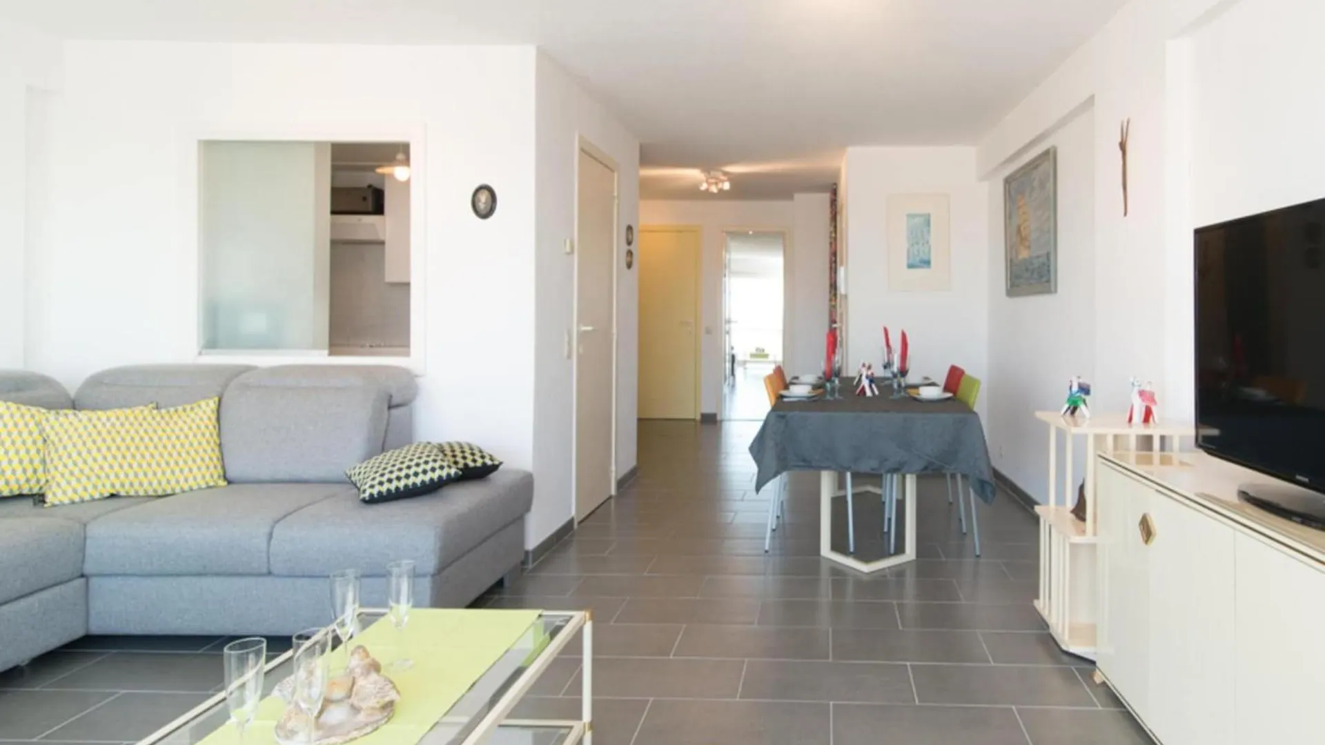 Pretty Apartment With Balcony Ostend